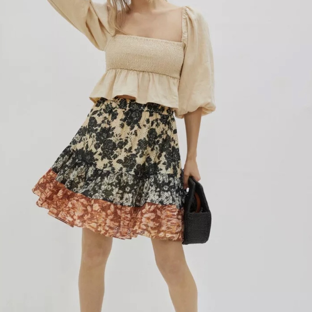 NWT- Anthropologie- Mini Tiered Skirt (Size M)